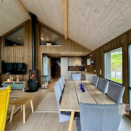 Modern Skeikampen With Ski-in Out Cross Country Trails & Great View